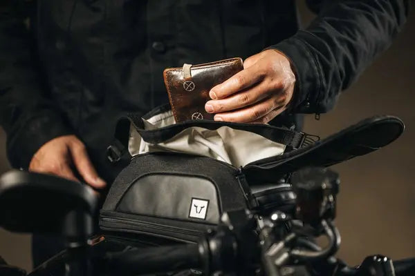 SW-MOTECH Legend Gear Magnetic Tank Bag LT3 — BC.TRS.00.401.20000