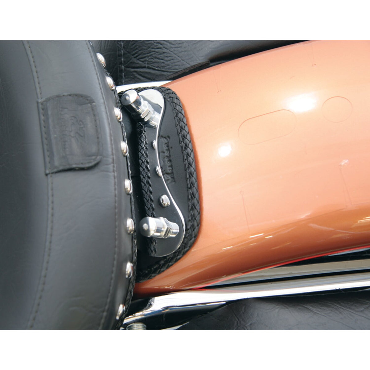 Mustang, mini fender bib. Plain with braided edges. Black