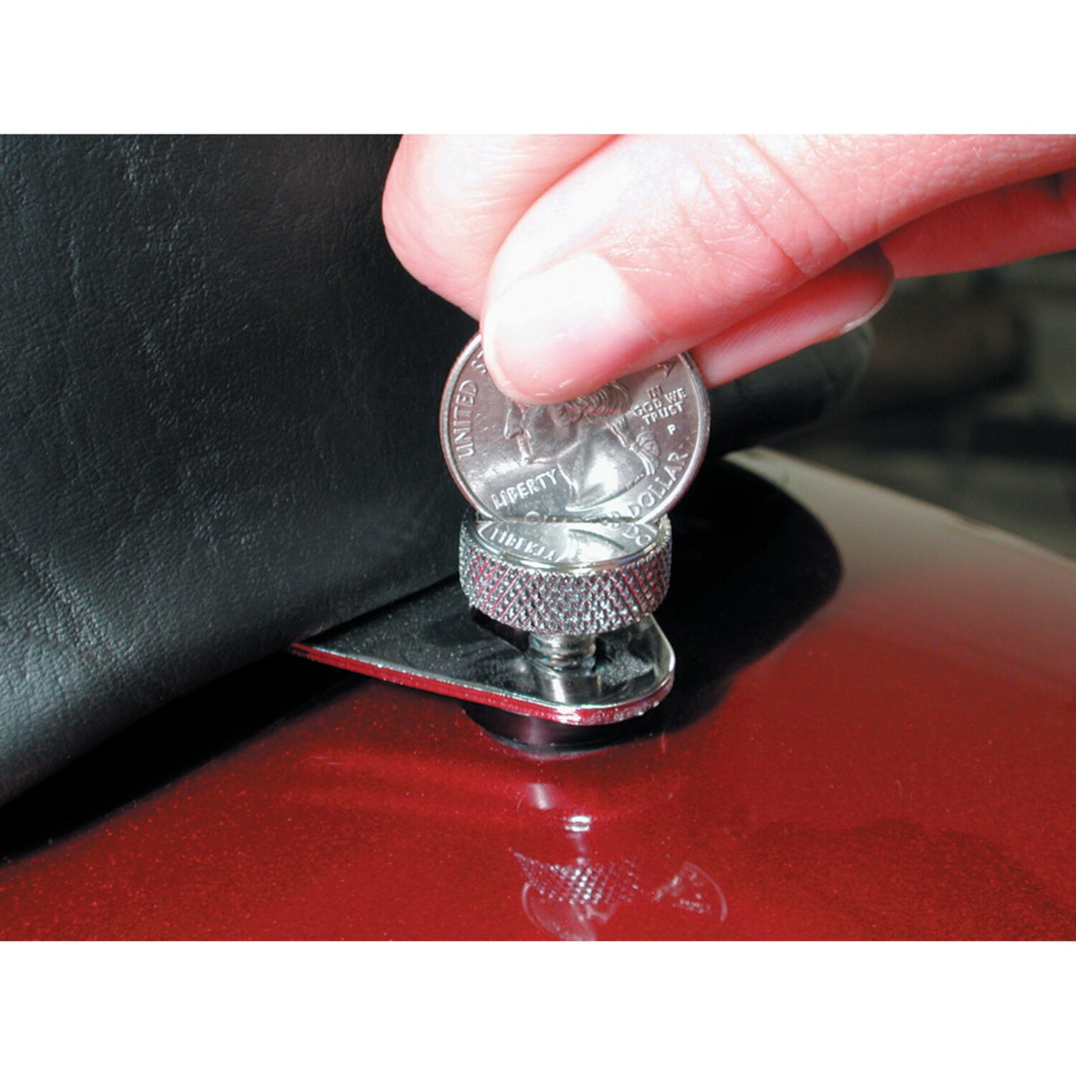 Mustang, 'Quarter Turn' thumb screw. 1/4-28