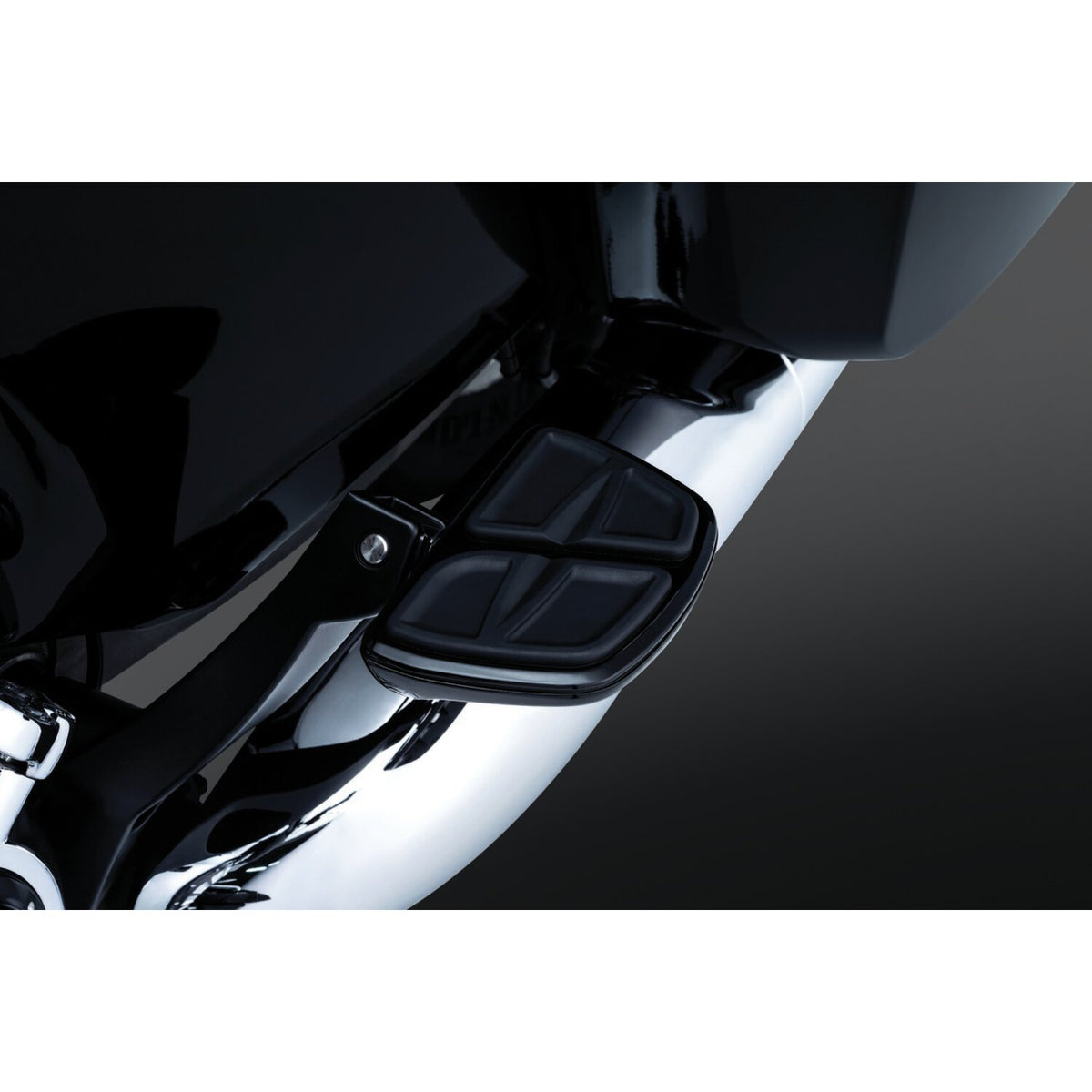 Kuryakyn, Kinetic mini floorboard set. Gloss black