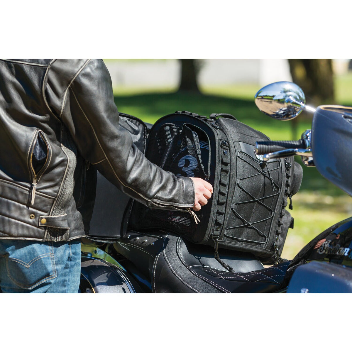 Kuryakyn, Momentum road warrior bag, black
