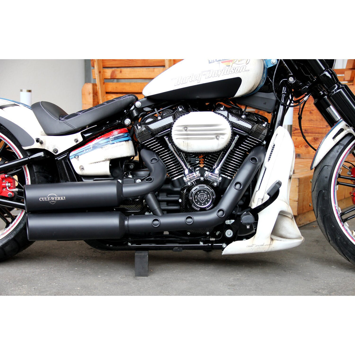 Cult-Werk, air cleaner cover Racing. Matte black