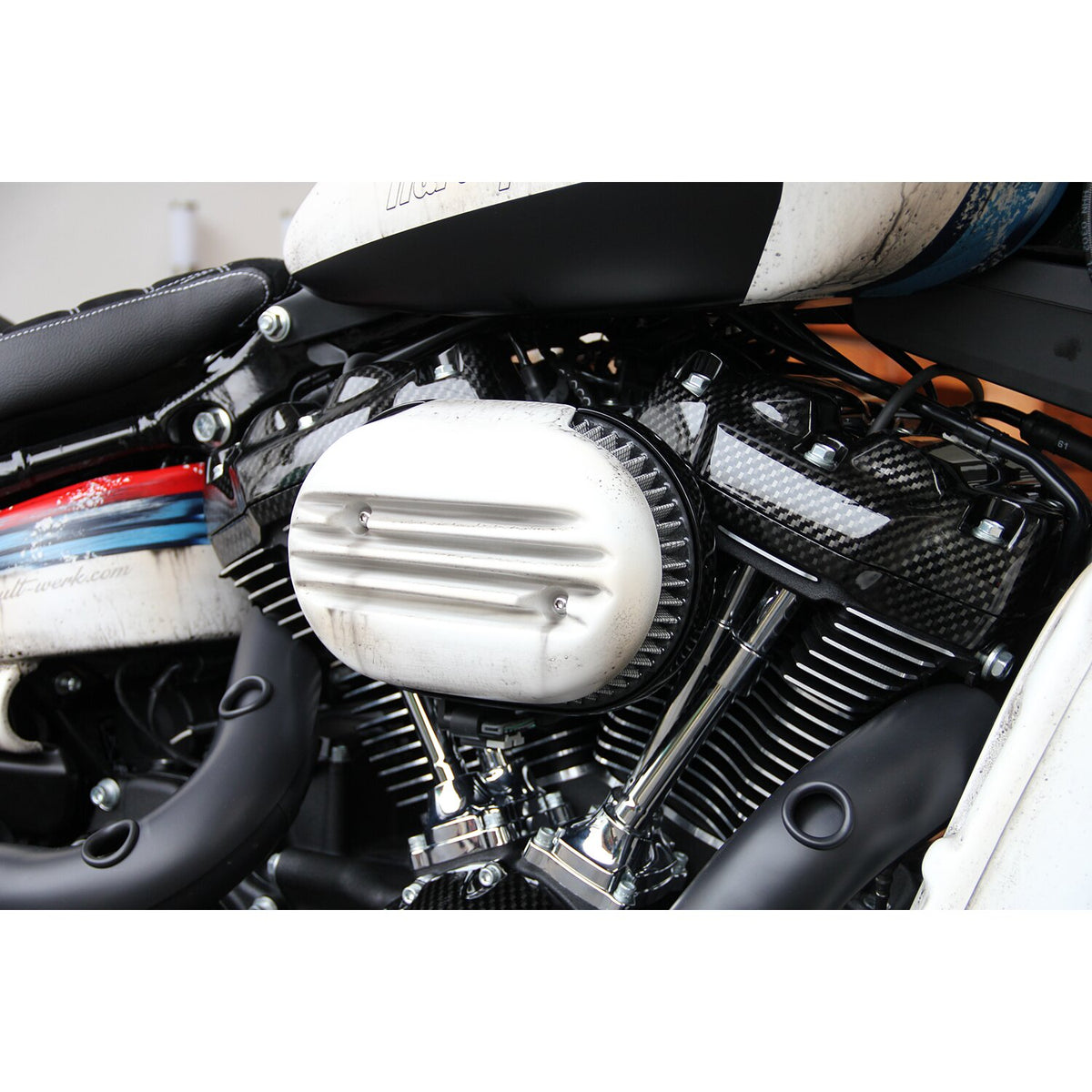 Cult-Werk, air cleaner cover Racing. Gloss black