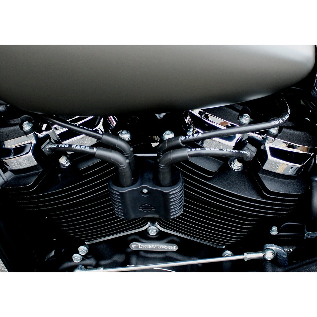 Taylor, 409 Pro-Race spark plug wire set. Black
