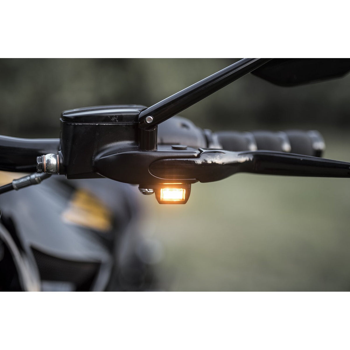 Killer Custom "Turbo" LED turn signals. Black