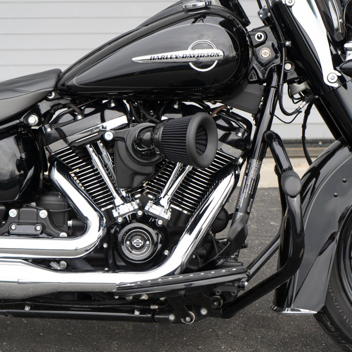 Arlen Ness, M8 Velocity 65° air cleaner kit. Black