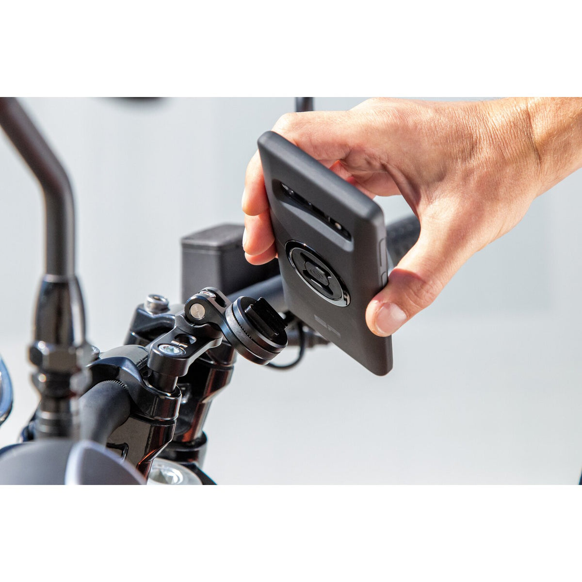 SP Connect™, bar clamp mount pro. Black