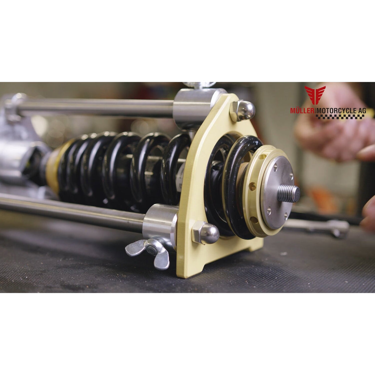 Müller, M8 shock spring compressor tool