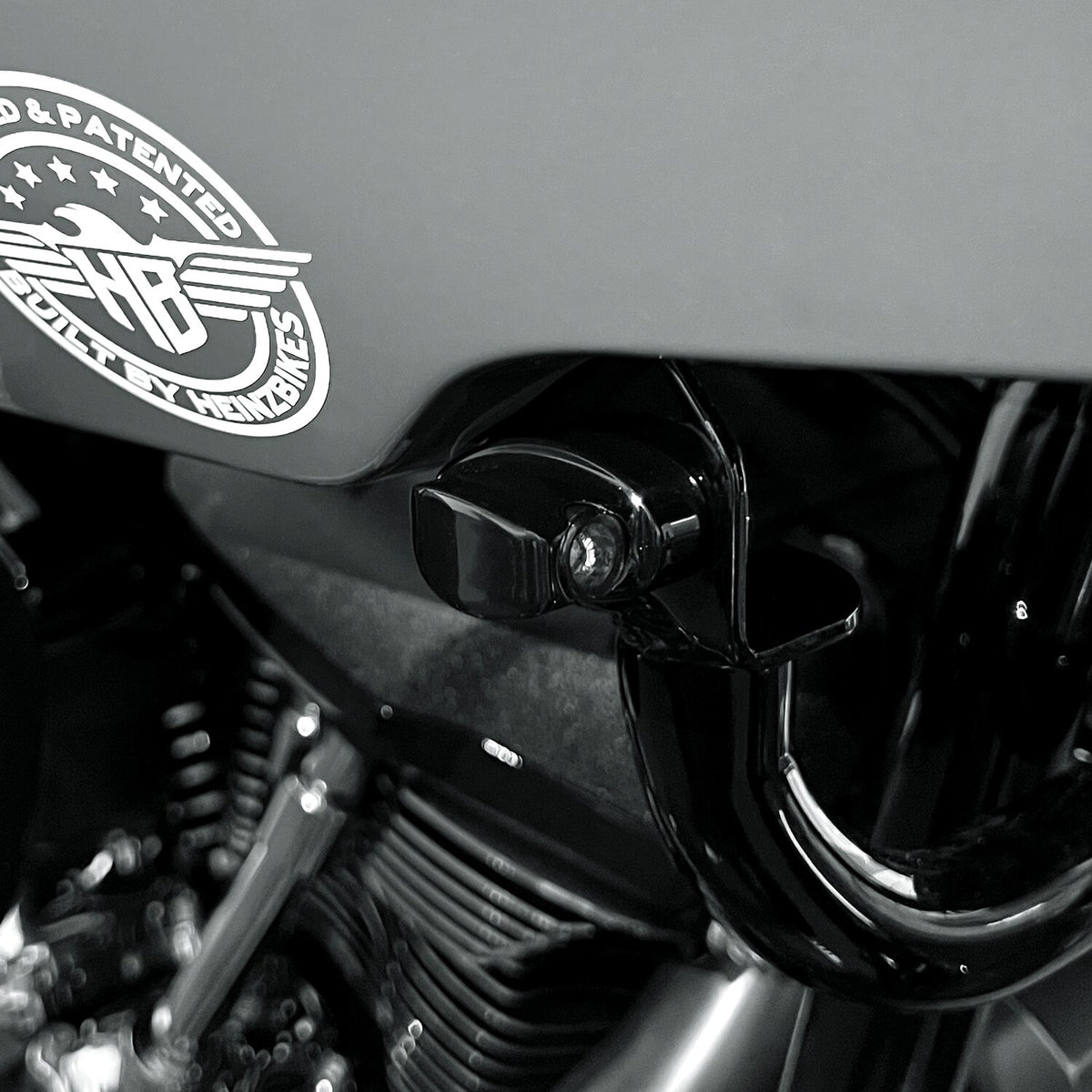 HeinzBikes, ST Nano front signals. Black