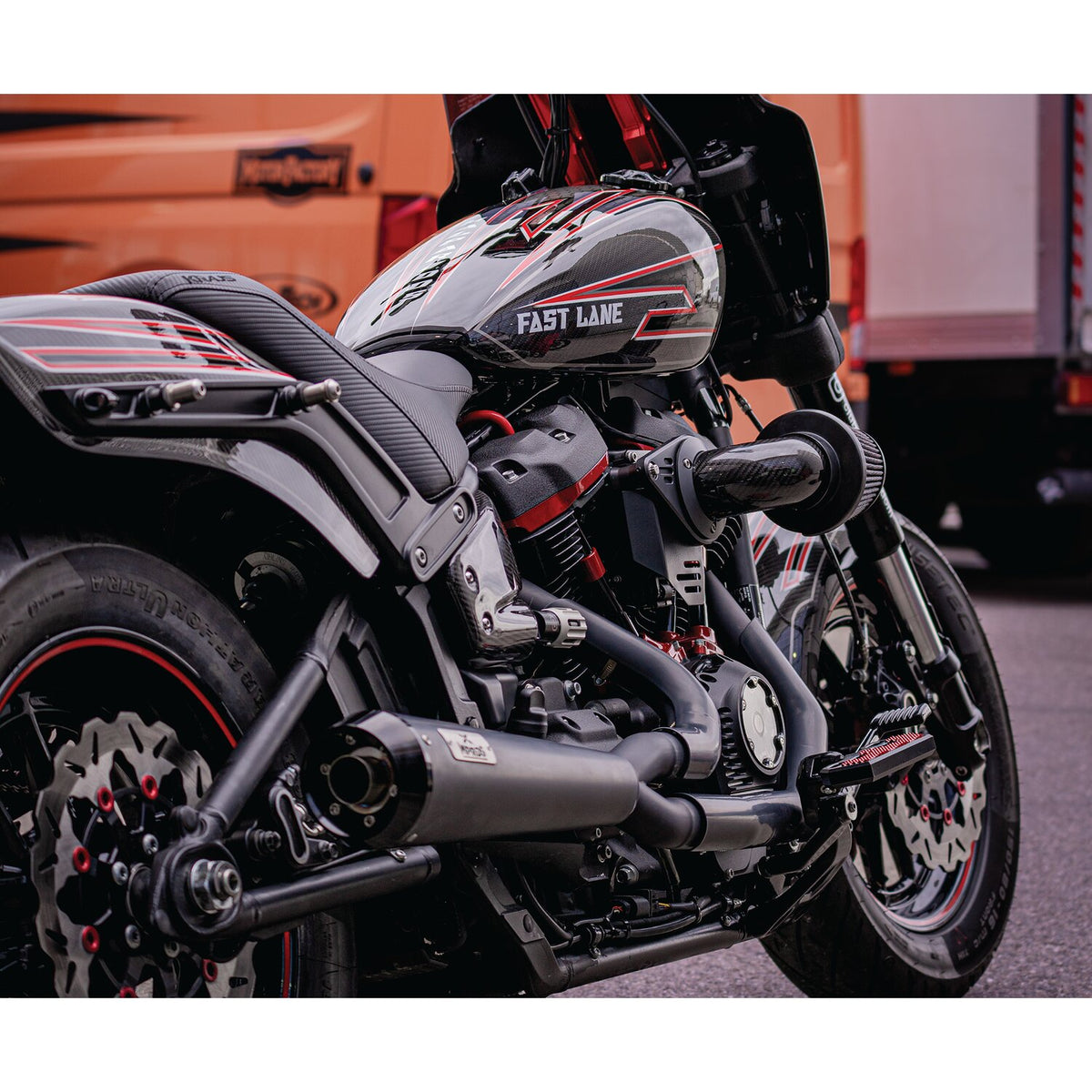 Malparidos, M8 Softail 2-1 exhaust. SS Black. Euro 4/5
