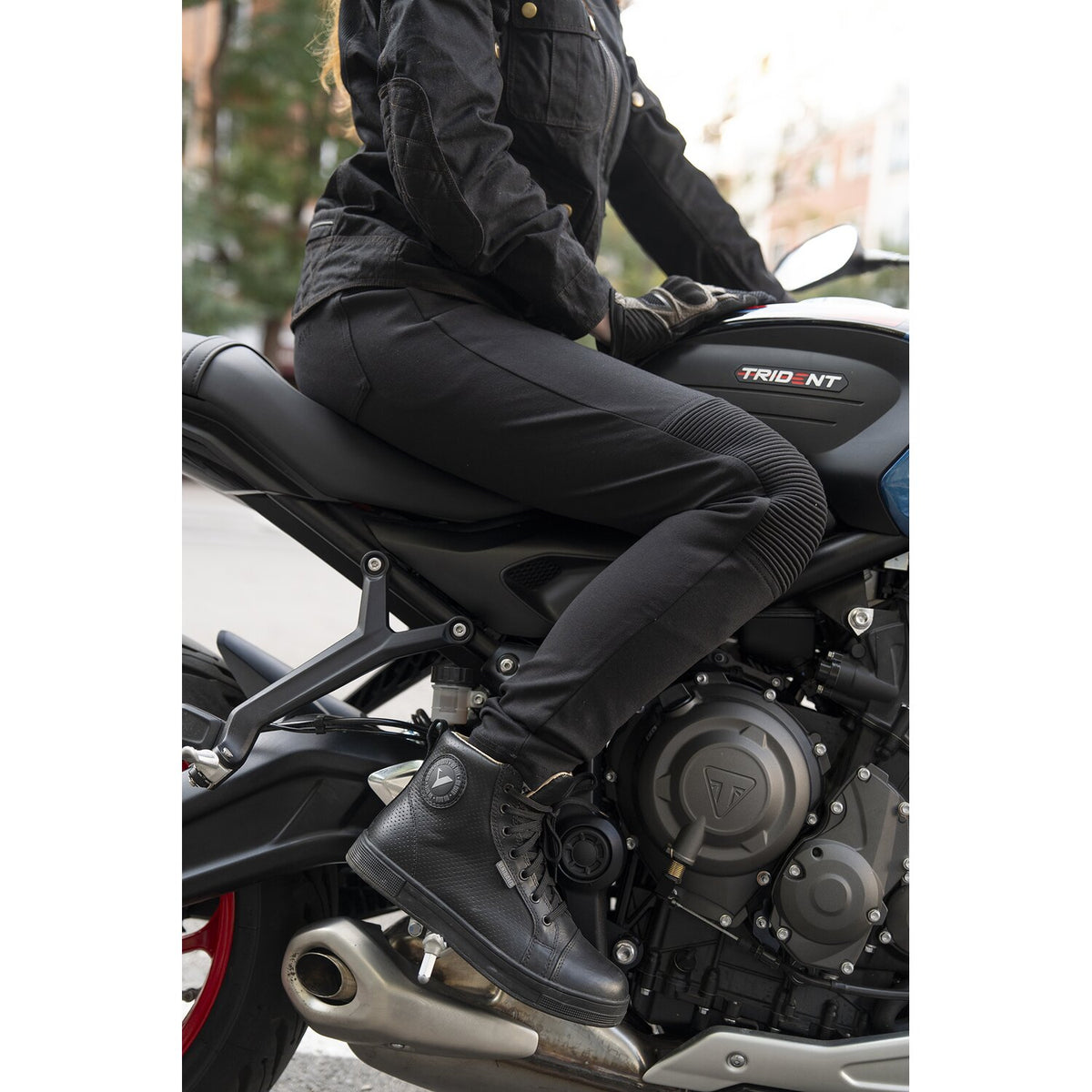 By City Rogue female pants black