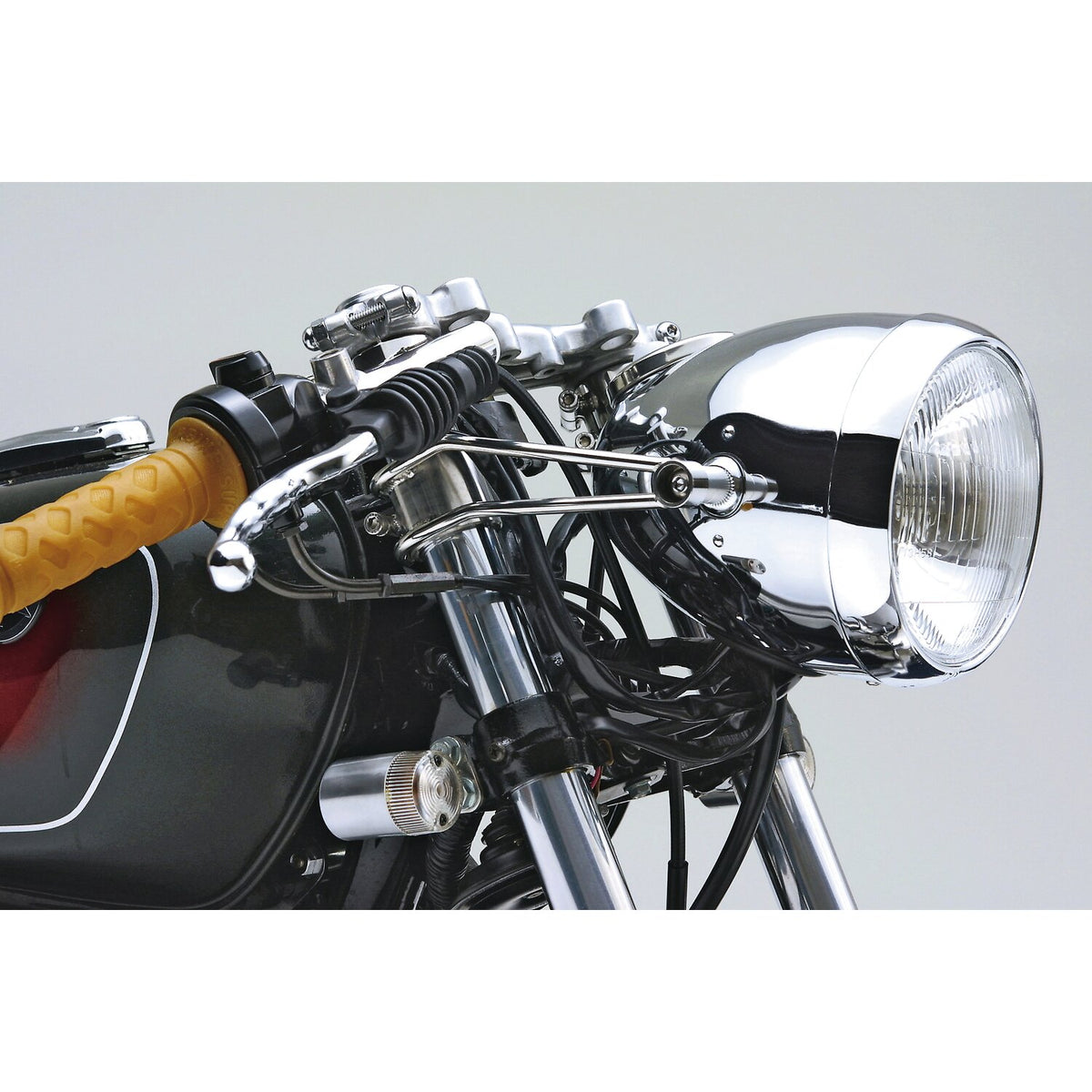 Daytona, Vintage 5-3/4" headlamp. Chrome
