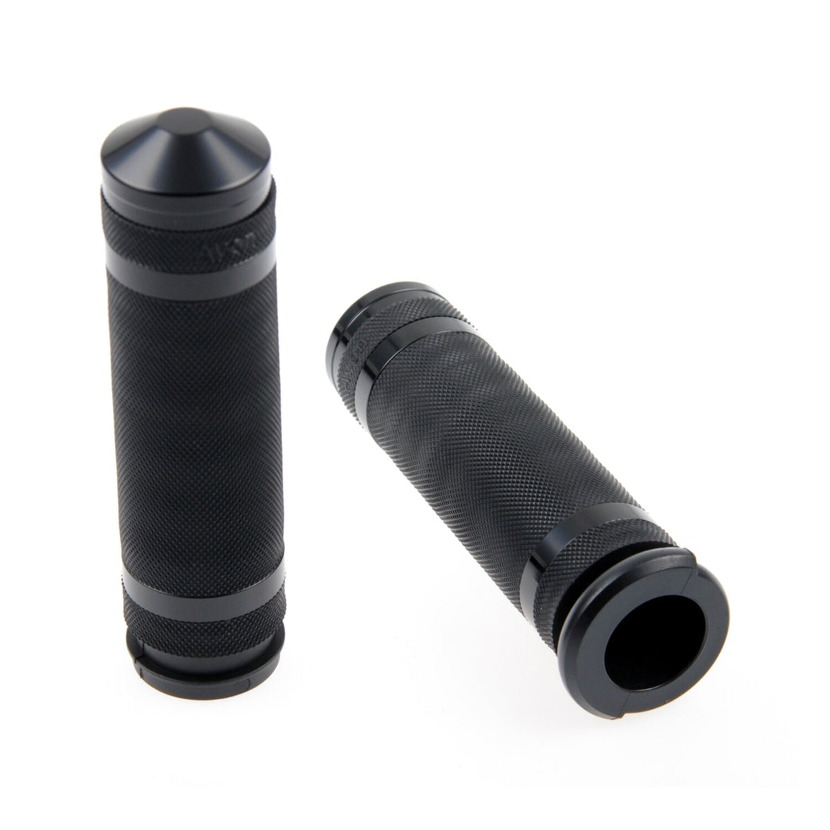 Cult-Werk, 1" / 25.4mm Grooved handlebar grips. Black