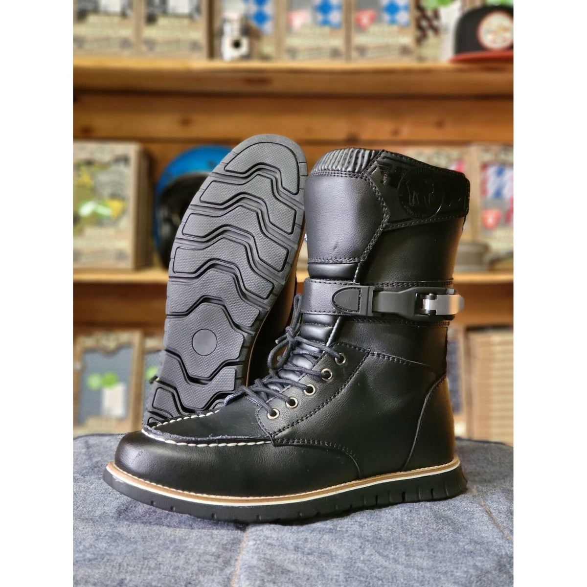 Holy Freedom Night Hawk boots black
