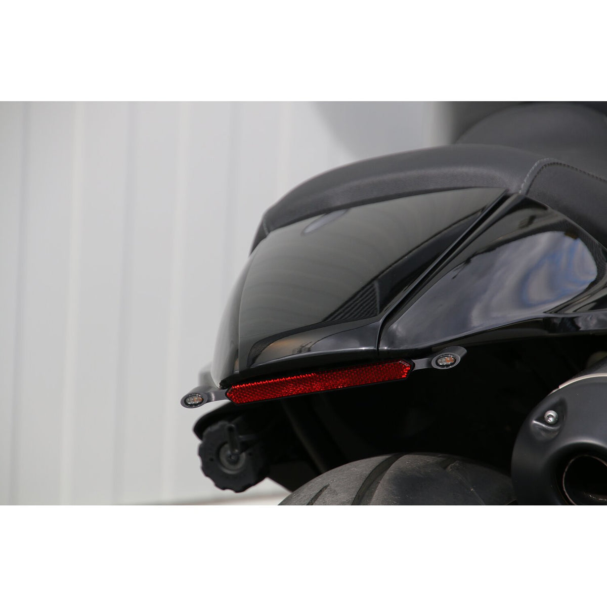 Kodlin, light bar with taillight/turn signals. Black