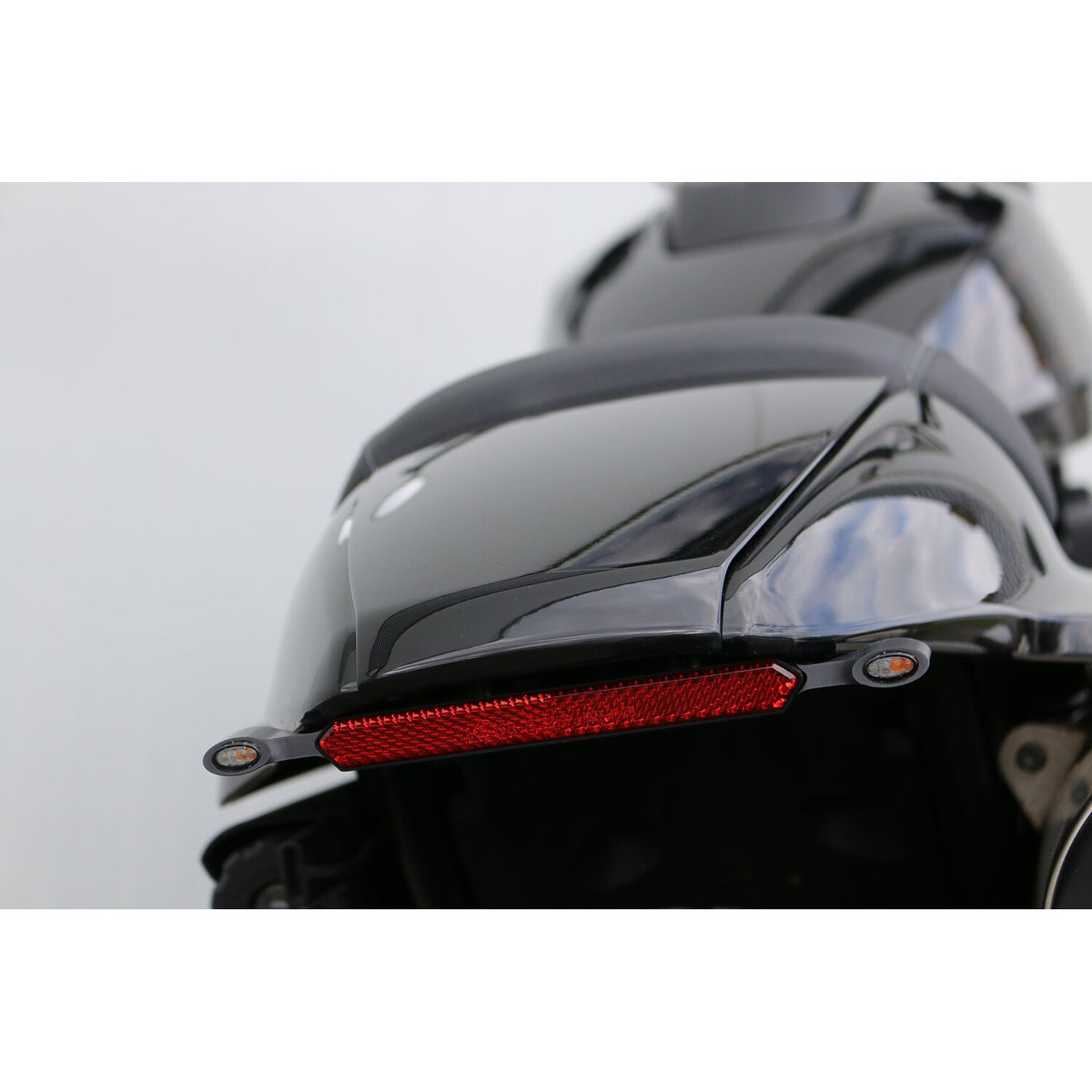Kodlin, light bar with taillight/turn signals. Black