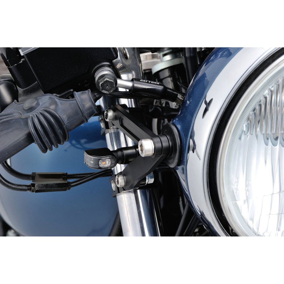 Daytona, Mini 1 D-Light LED turn signals. Clear lens
