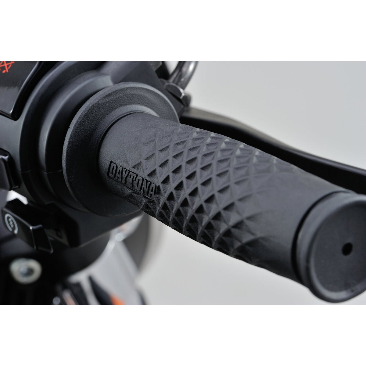 Daytona, 1" Grippy Grip set. WAFFLE. Black