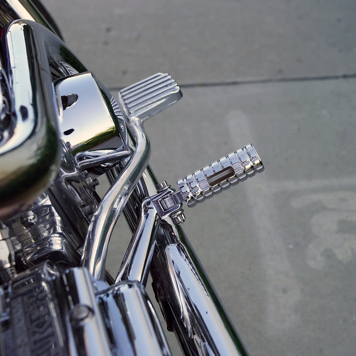 Arlen Ness, Speedliner foot peg set. Chrome