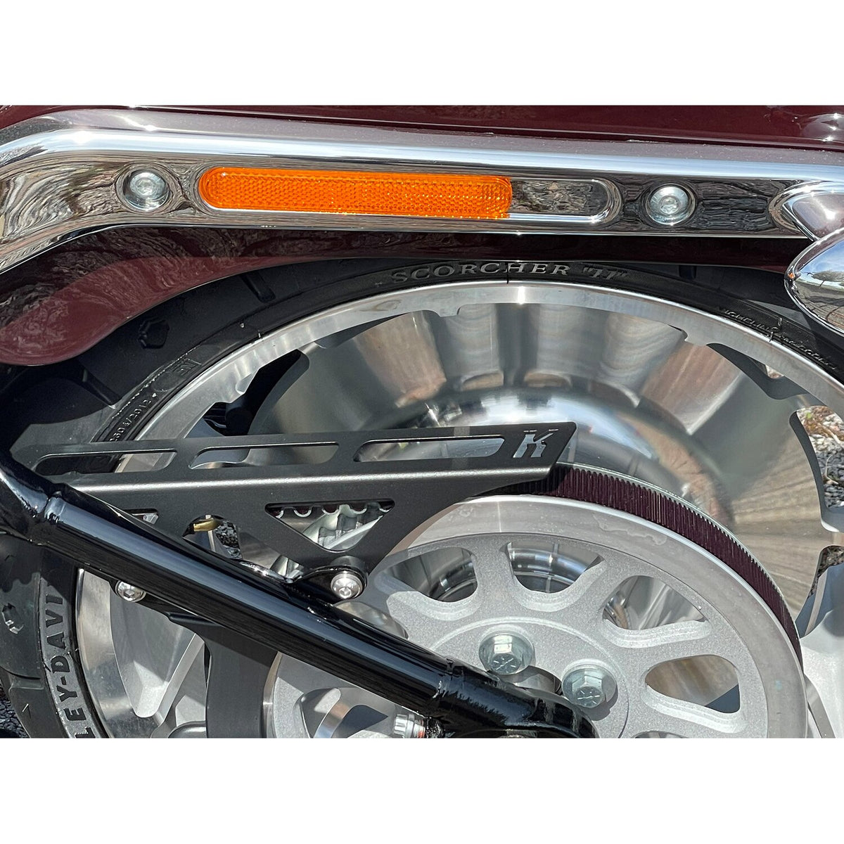 Kodlin, belt guard Softail. Black