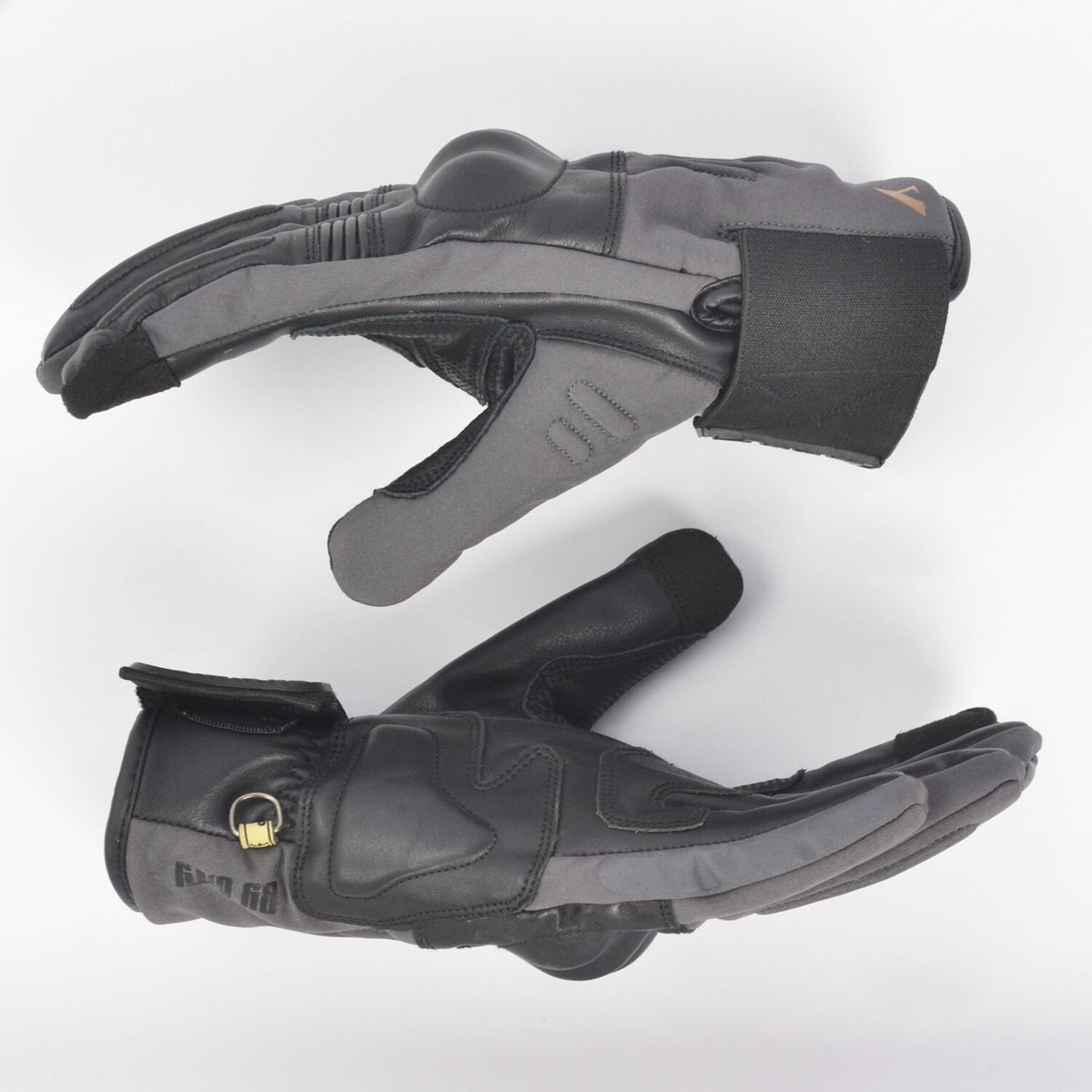 By City Artic gloves grey
