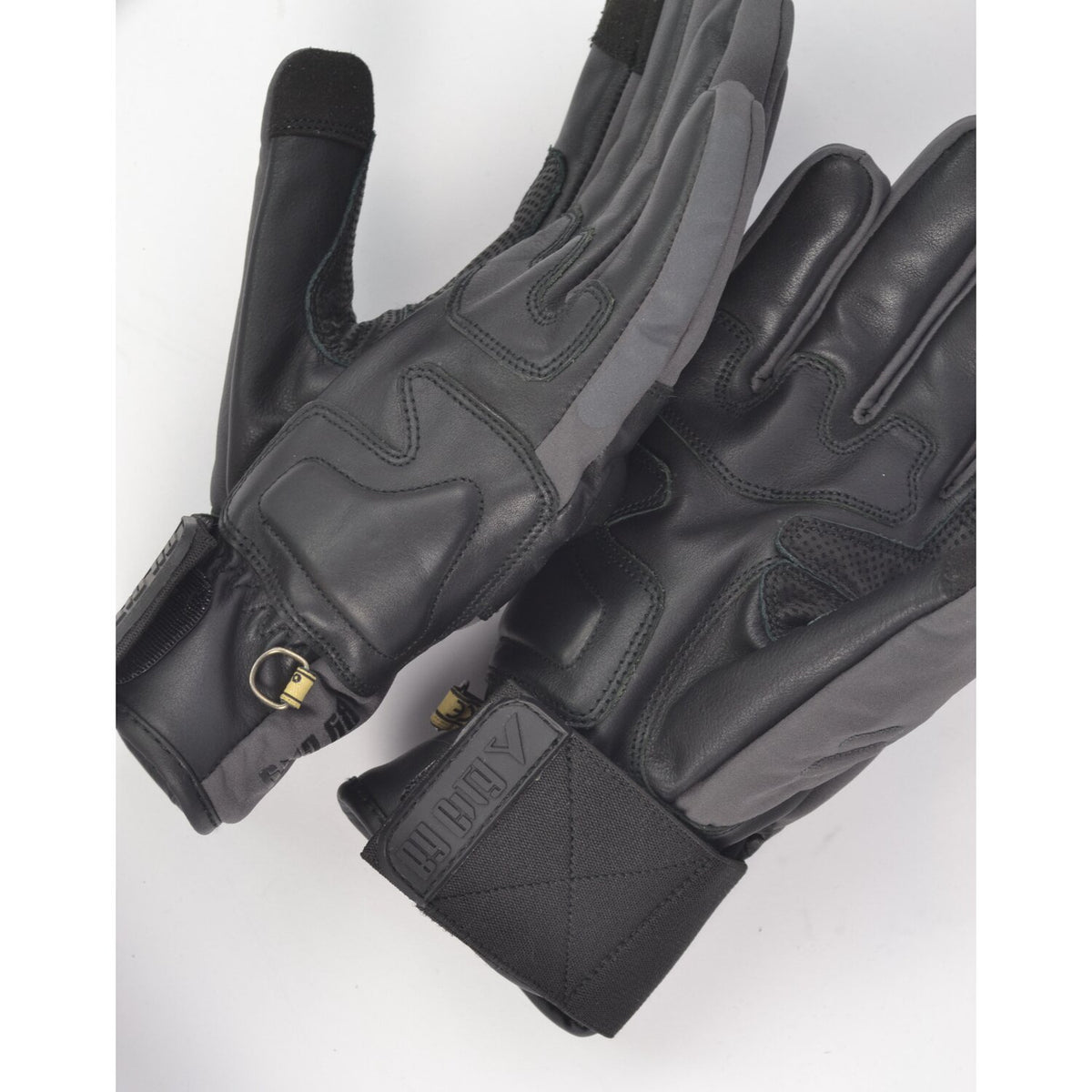By City Artic gloves grey