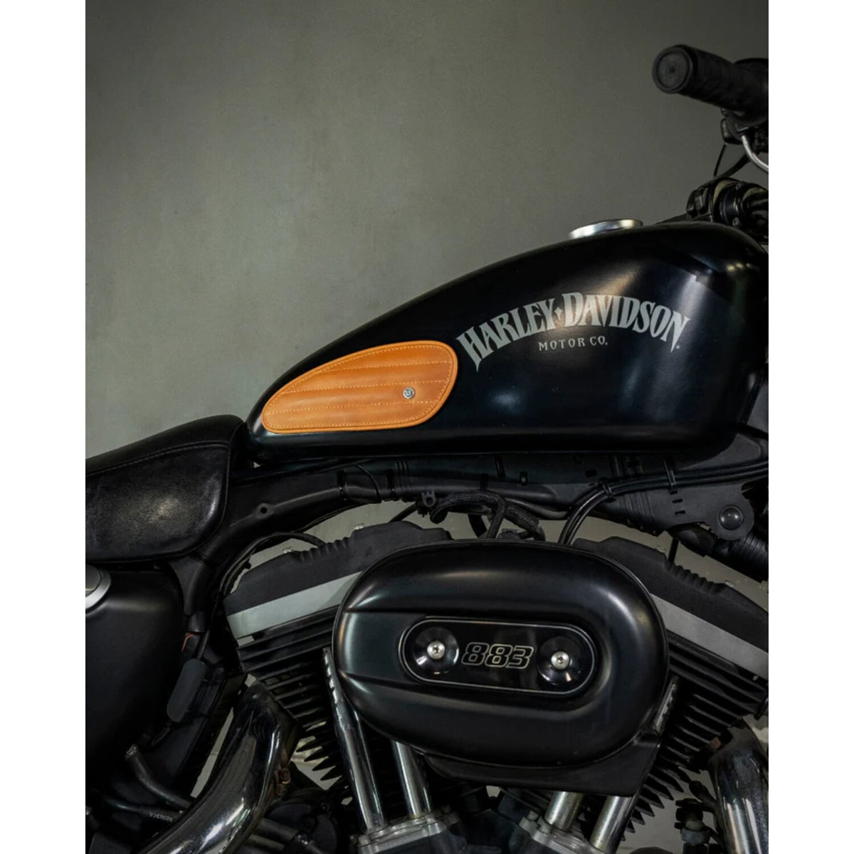 Trip Machine, Mini Classic leather tank pads. Tan