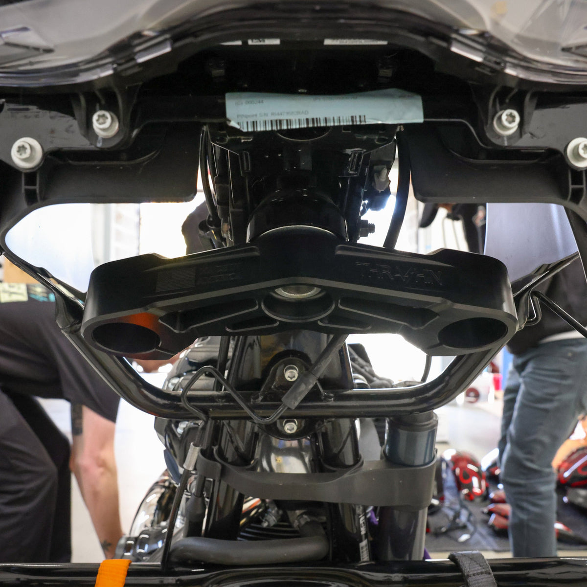 Thrashin TSC-2922-1 black bottom tree; installation photos show additional components not included
