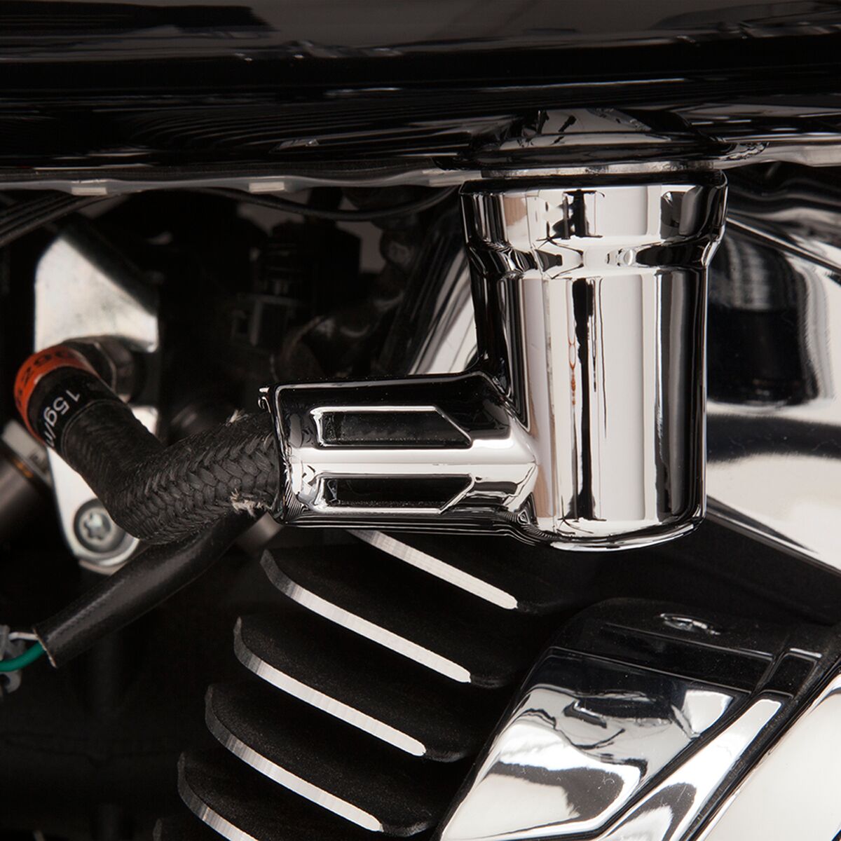 Ciro Fuel Line Fitting Cover — 73000