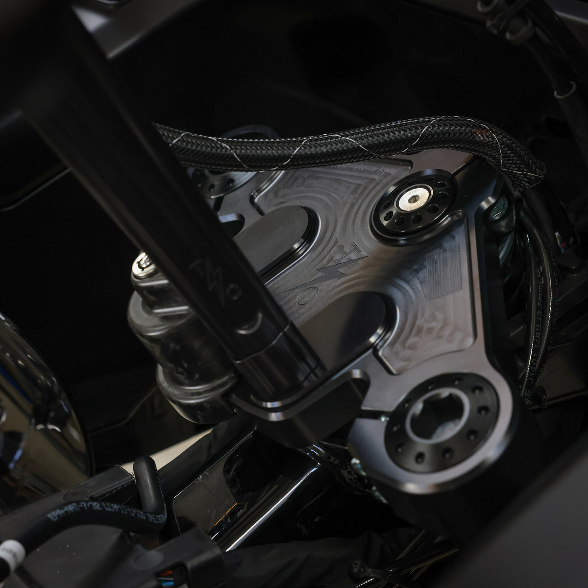 Thrashin 2024-on Road Glide Top Tree – Black – installation detail; other components not included