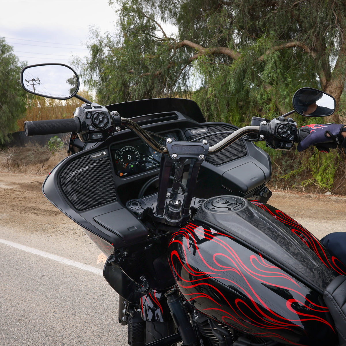 Thrashin 2024-on Road Glide Top Tree – Black – installation detail; other components not included