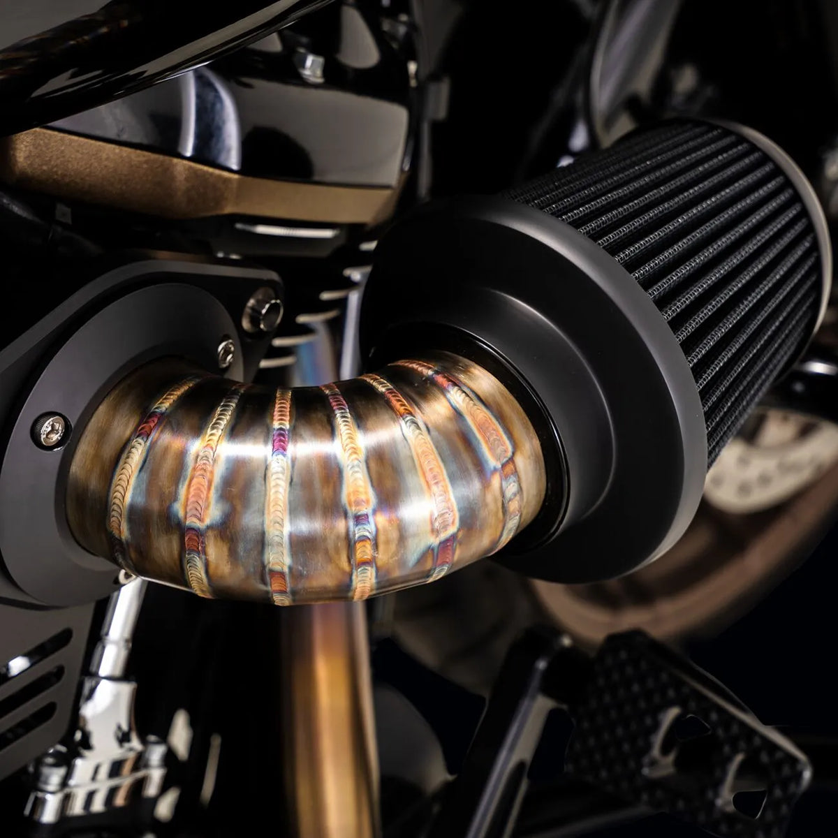 Vance & Hines VO2 Falcon Air Intake Kit – Stainless Steel – Milwaukee-Eight