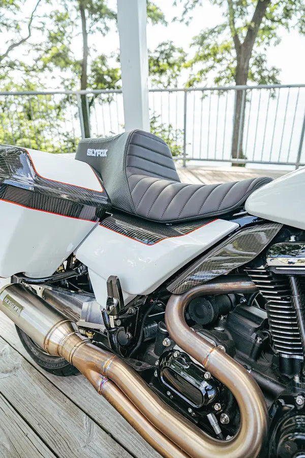 SlyFox Highnoon Seat for Street Glide and Road Glide – Grey Logo – gallery image 5