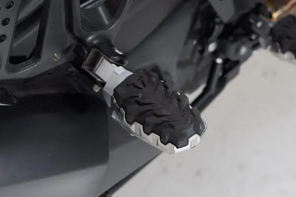 SW-MOTECH Evolution Footrest — FRS.18.112.10100