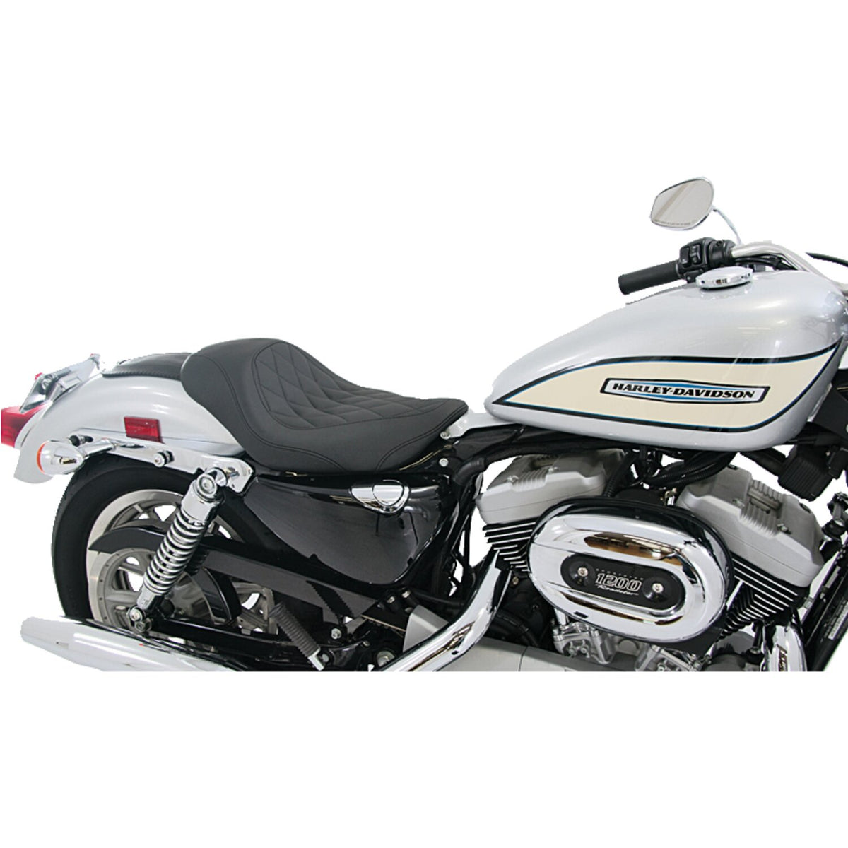 Mustang, Wide Tripper solo seat