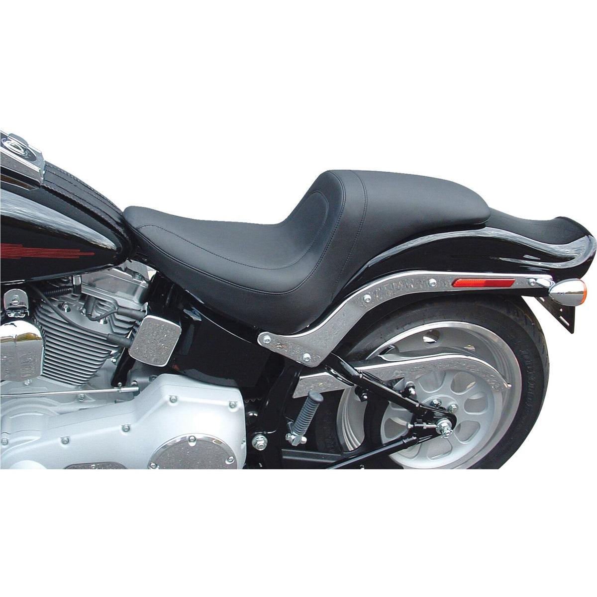 Mustang, Tripper Fastback 2-up one-piece seat