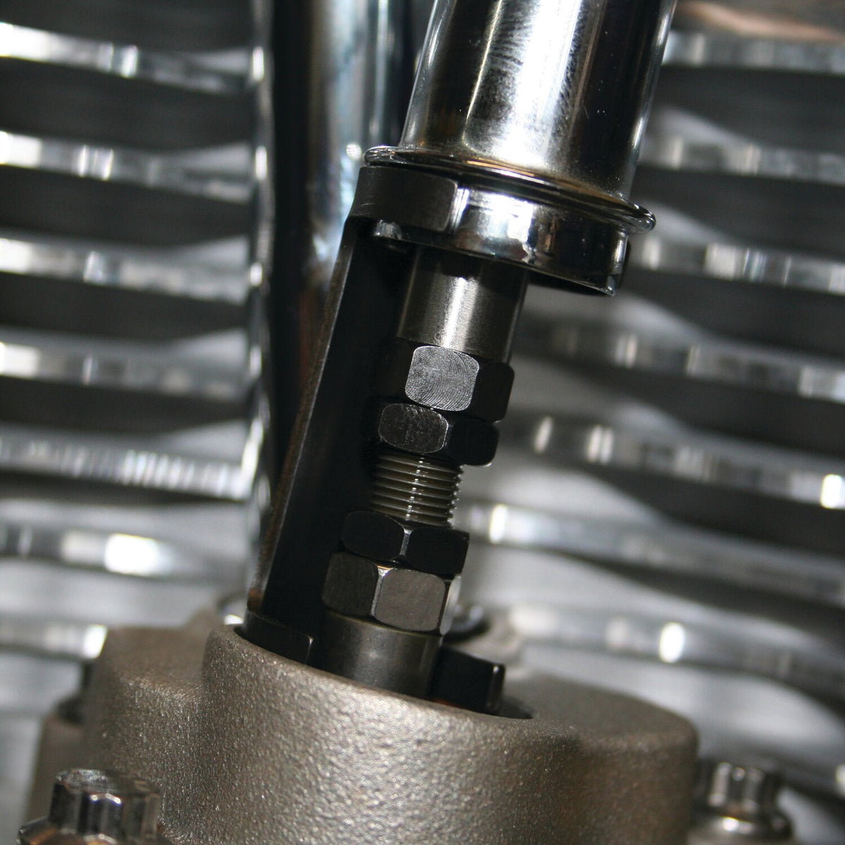 Feuling, pushrod tube holder tool