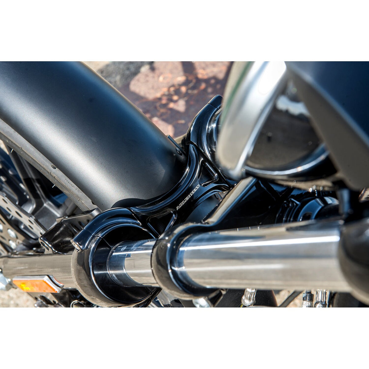 Arlen Ness, Method 39mm fork brace. Black