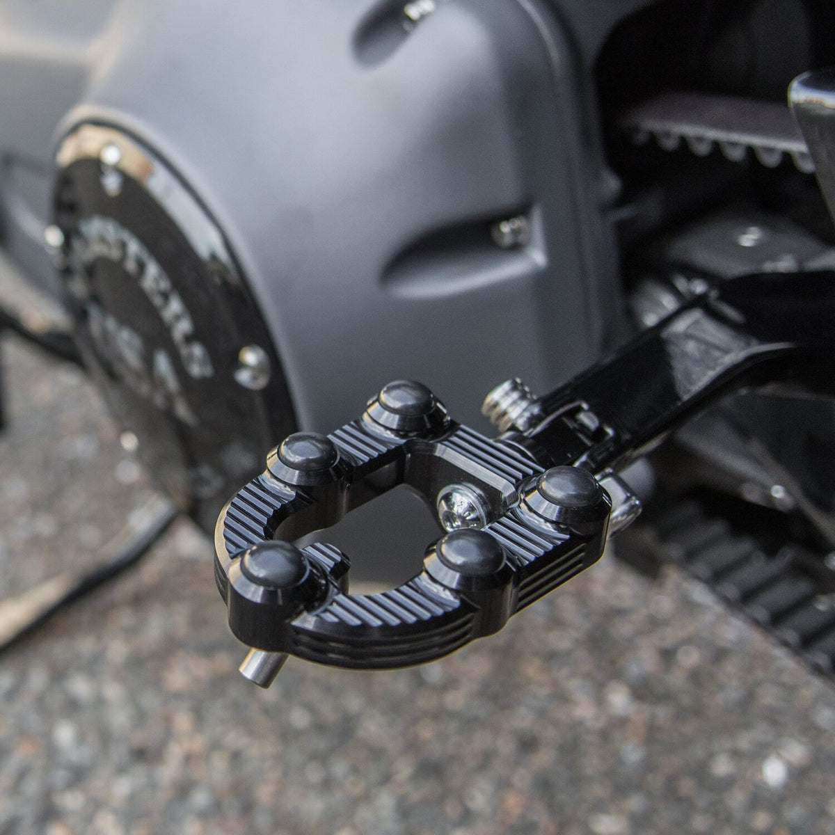 Arlen Ness, MX foot pegs. Black