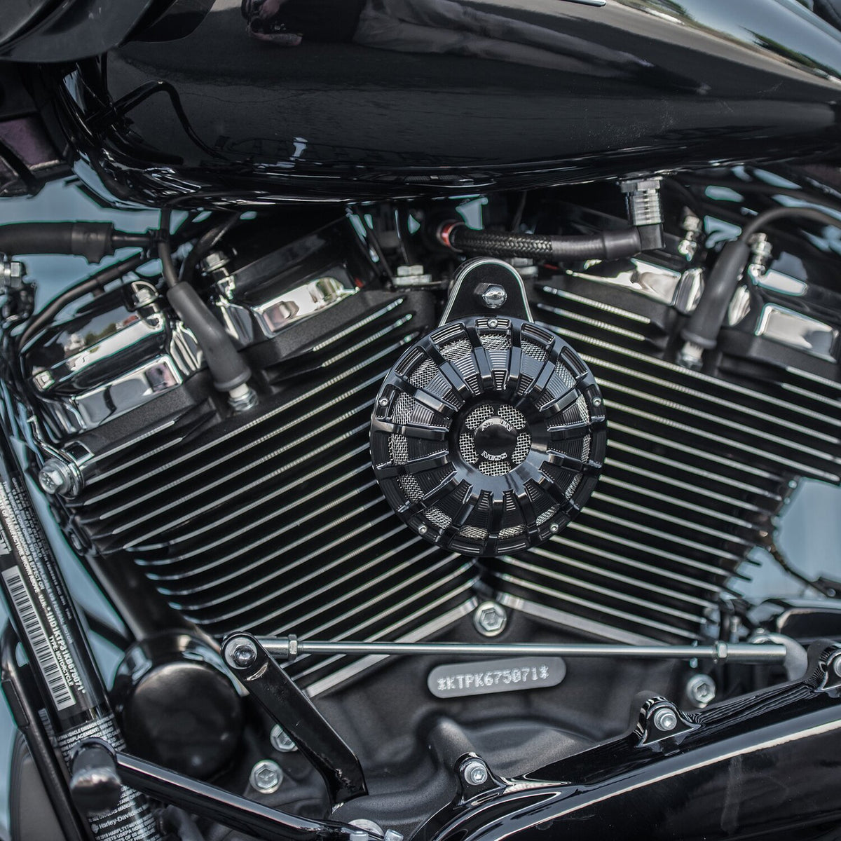 Arlen Ness, 15-spoke horn cover. All Black