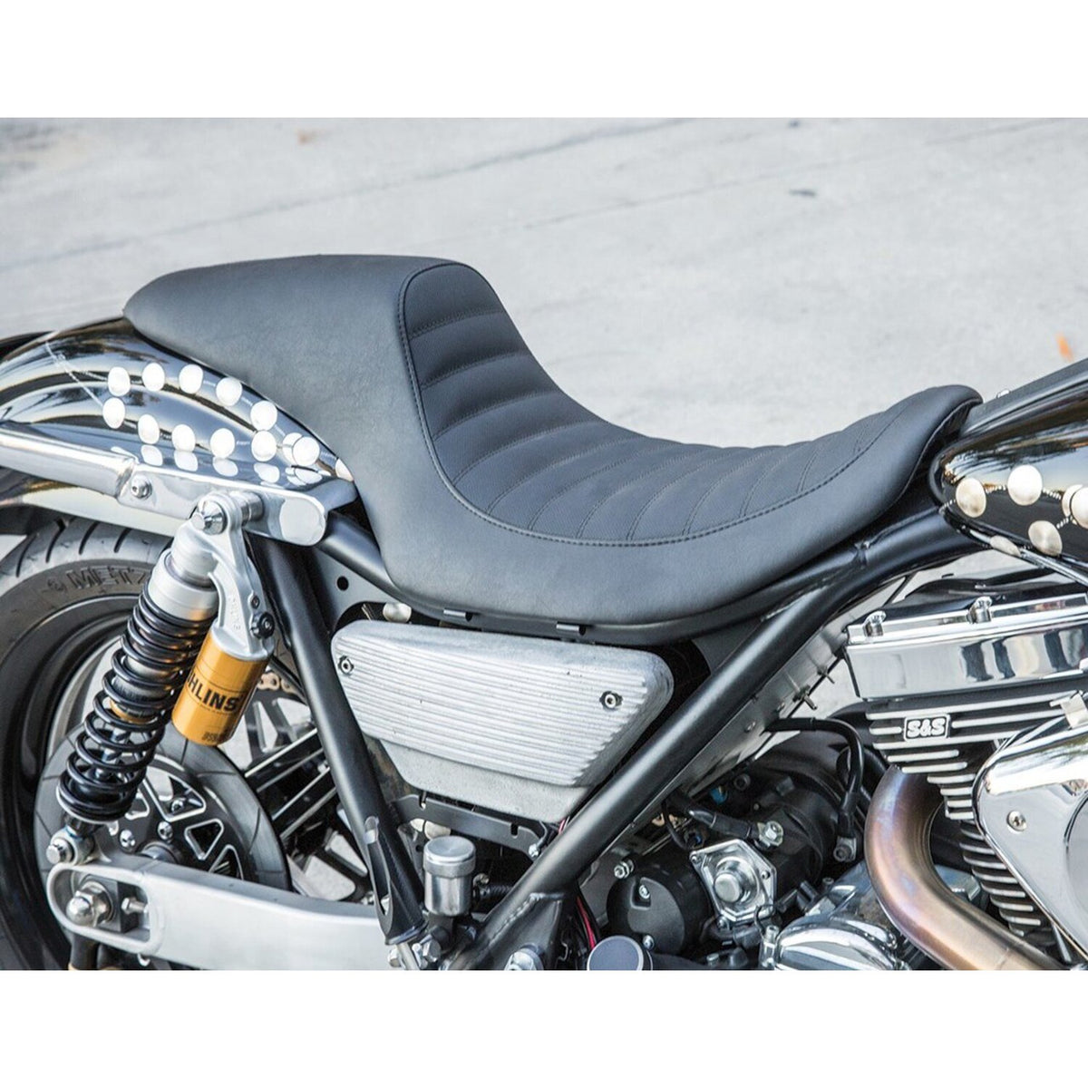 Roland Sands Design, 2-up Traction seat. Black