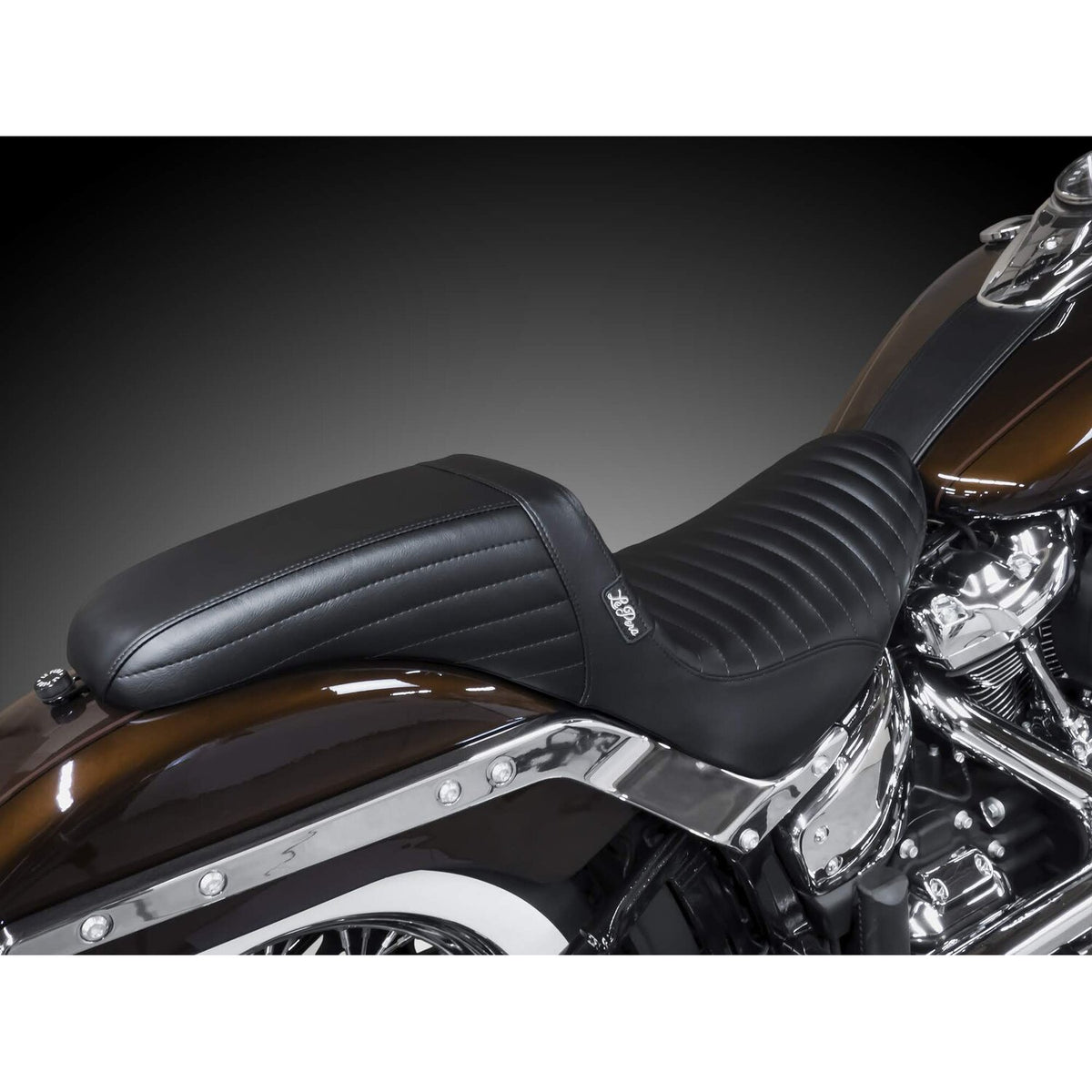 Le Pera, KickFlip solo seat. Pleated