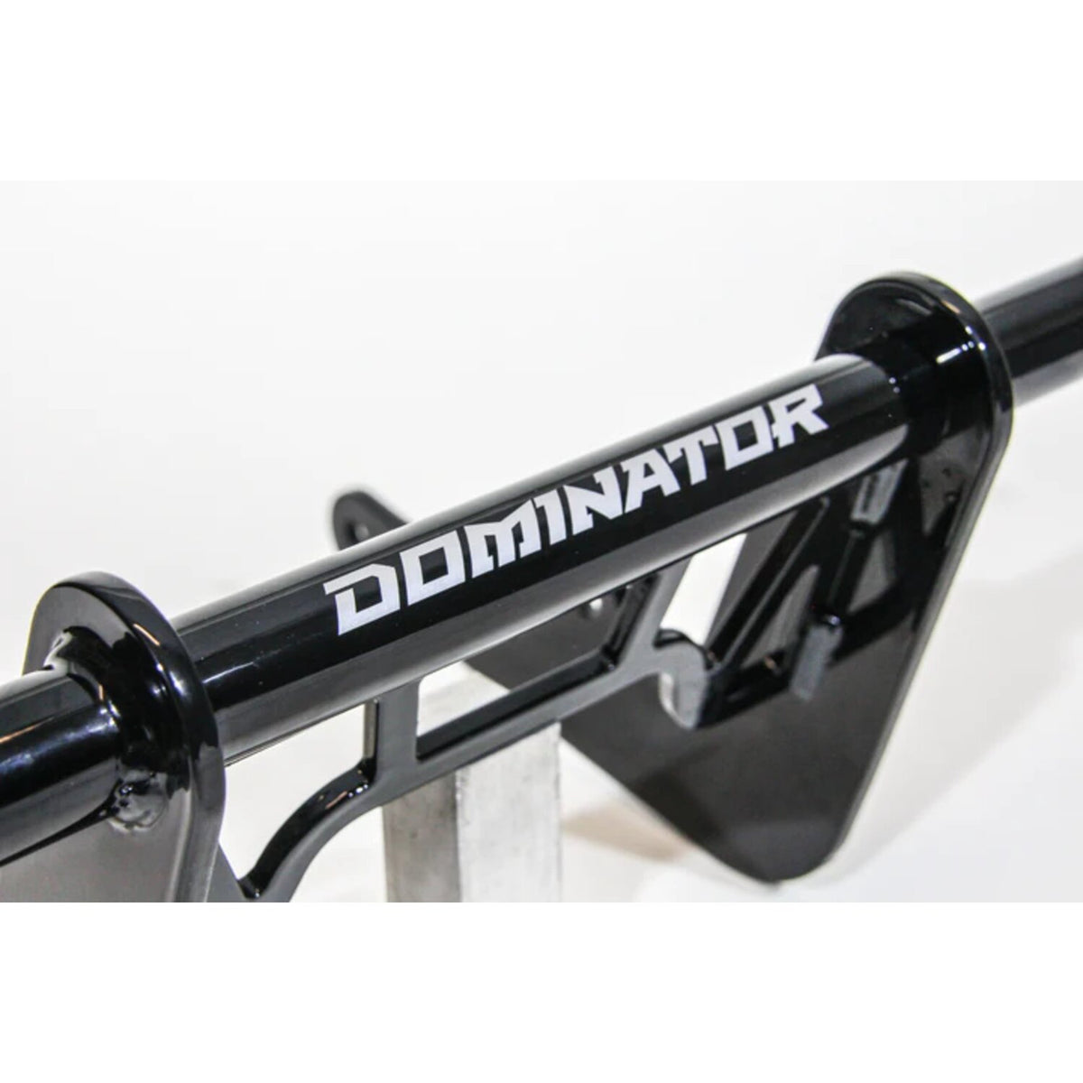 Dominator, Clubstyle crash bar front. M8 Softail. Black