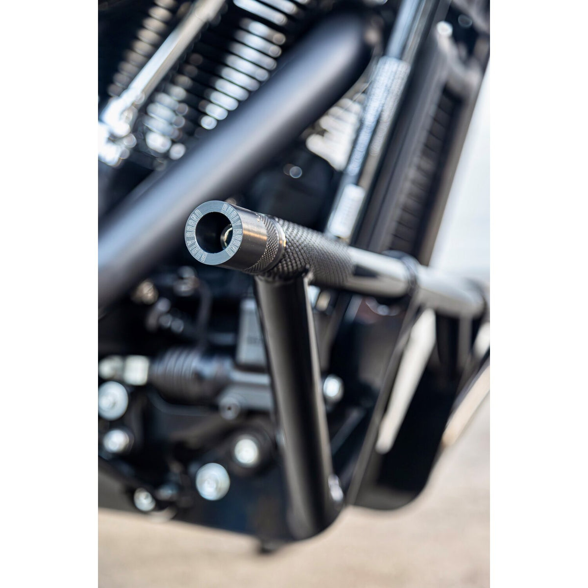 Burly Brand, Brawler crash bar kit M8 Softail. Front. Black