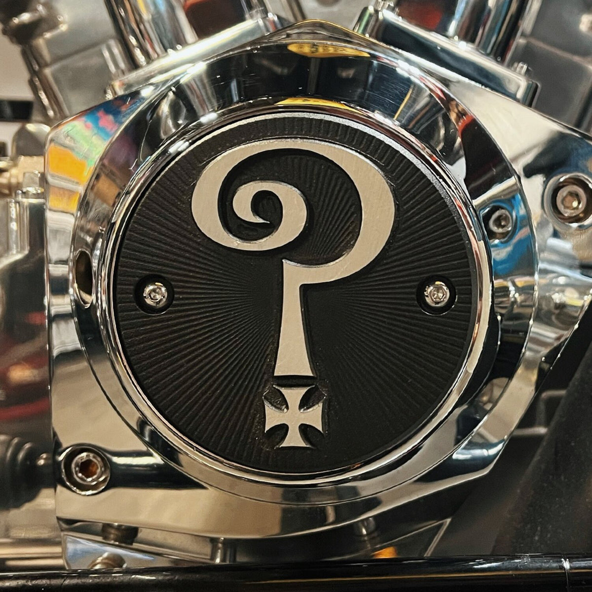 Indian Larry, 'Question Mark' 2-hole point cover. Black/alu