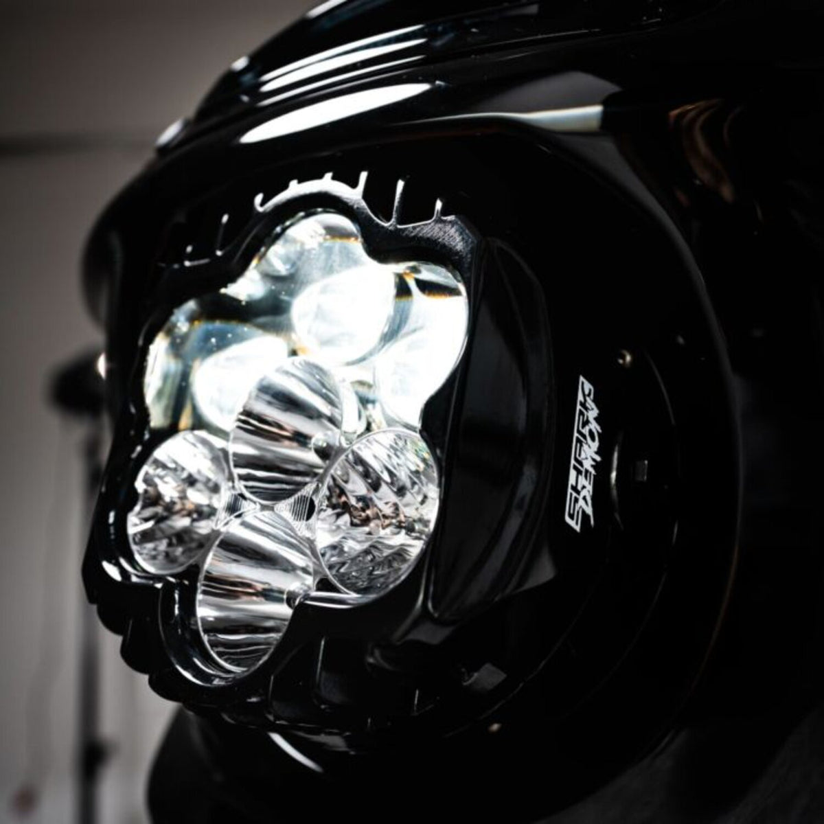 Custom Dynamics, Shark Demon 2 Performance LED headlamp kit