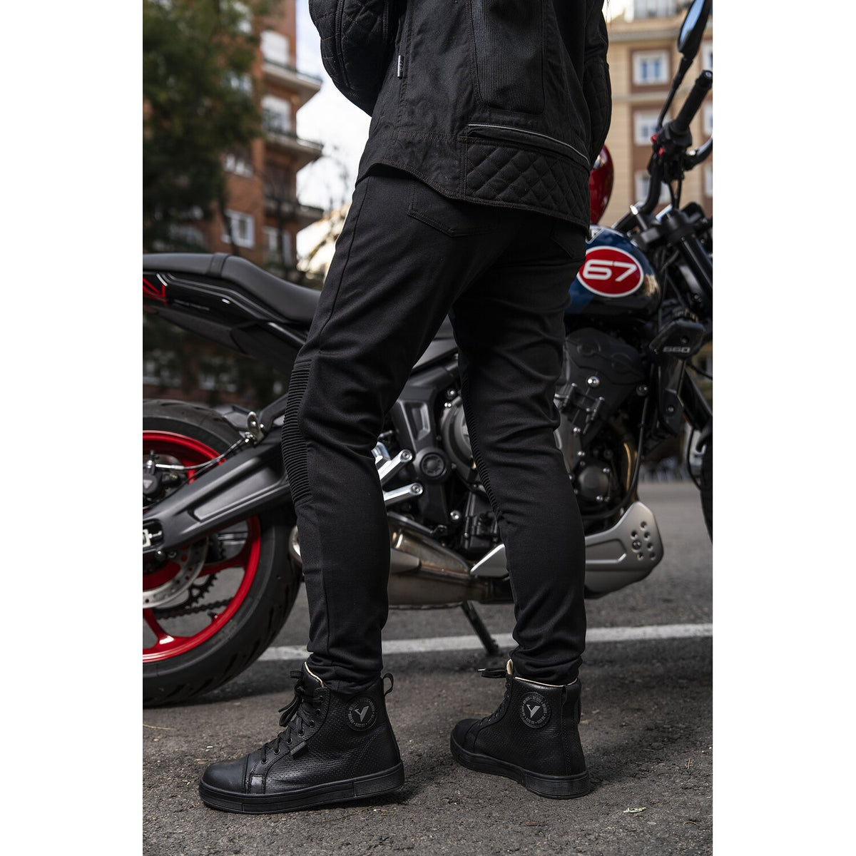 By City Rogue female pants black