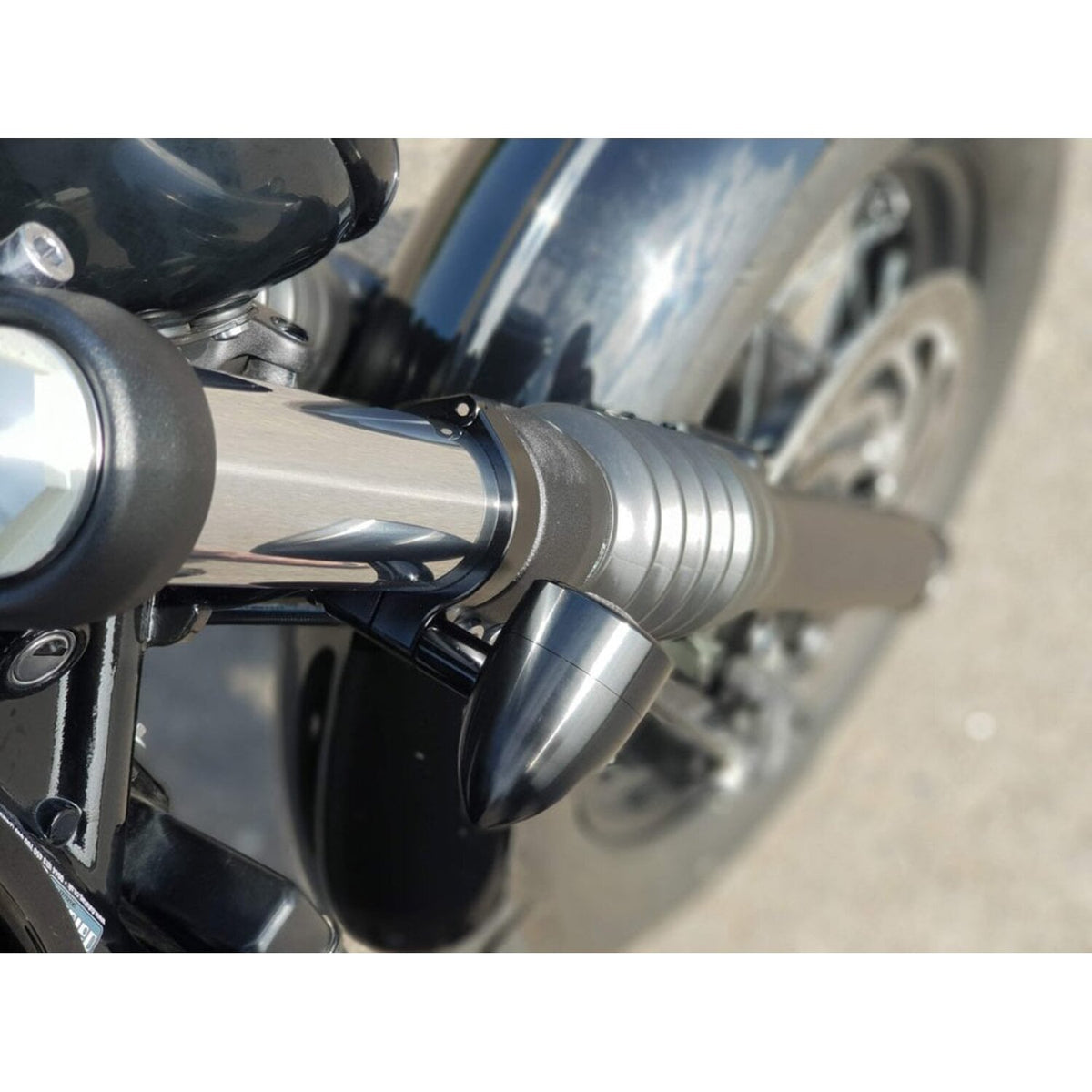 Motone, Wrap-around turn signal brackets, 47mm forks