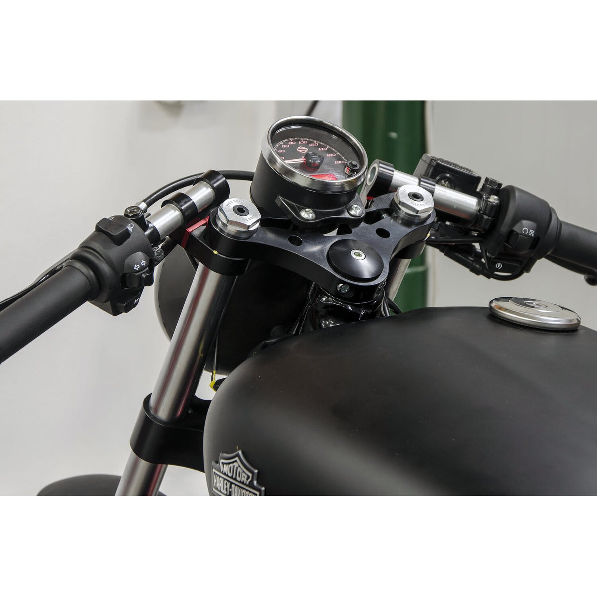 Free Spirits, XG Street triple tree set