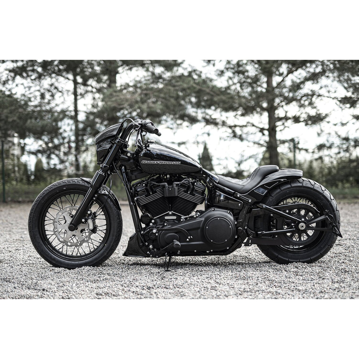 Killer Custom, 'Bobbstr' rear fender kit. For 180-200 tire